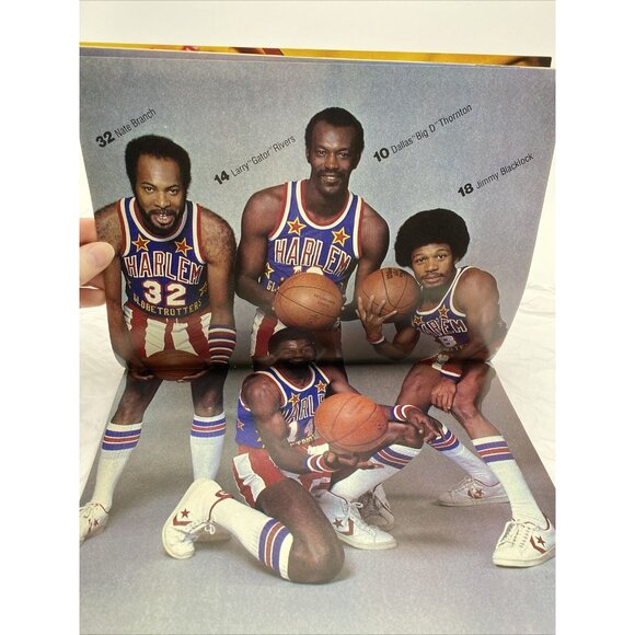 Harlem Globetrotters‎ 1980 Program Booklet Vintage Have A Coke And Smile Advert - Picture 5 of 9